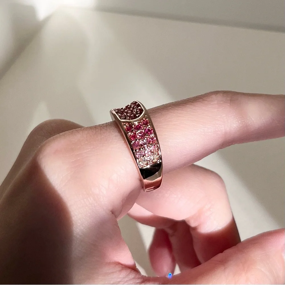 NWOT 18k gp rose gold belt ring